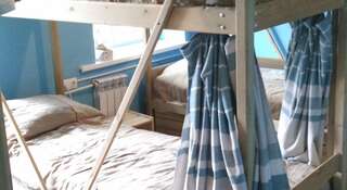 Гостиница Хостел «Матрас, Матрос и Альбатрос» Владивосток Спальное место на двухъярусной кровати в общем номере для мужчин-3