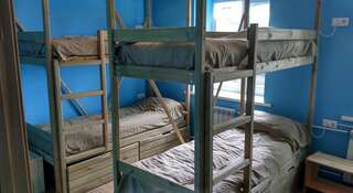 Гостиница Хостел «Матрас, Матрос и Альбатрос» Владивосток Спальное место на двухъярусной кровати в общем номере для женщин-1